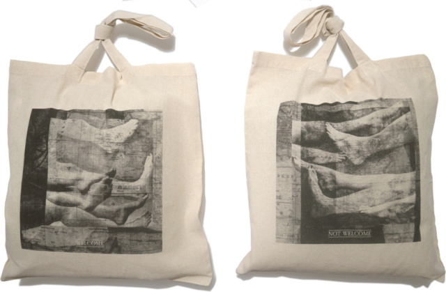 Regina Costa: Frontiers - Welcome / Not welcome (Detail) - printed tote bags (each 42x39 cm)